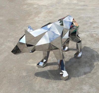 公园不锈钢行走的狼博鱼网页版