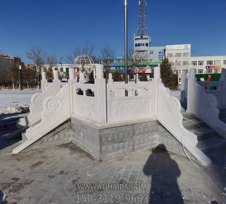 校园广场摆放汉白玉雕刻升旗台围栏防护栏杆博鱼网页版