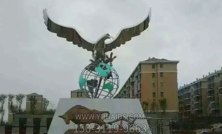 户外街道大型不锈钢老鹰博鱼网页版