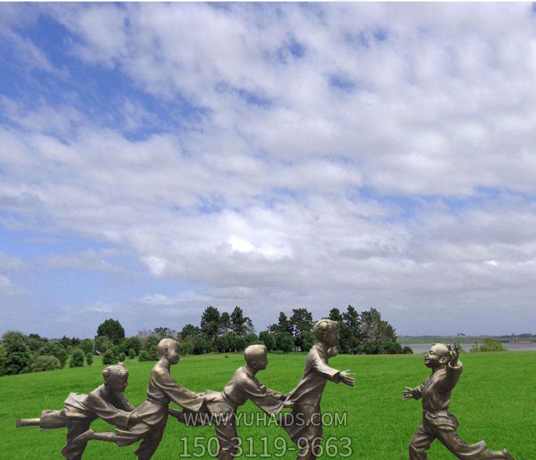 户外草坪铜雕儿童玩老鹰抓小鸡博鱼网页版