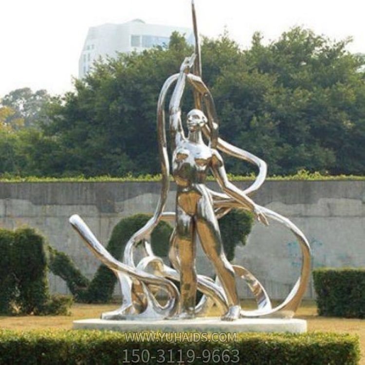 广场镜面不锈钢抽象人物博鱼网页版