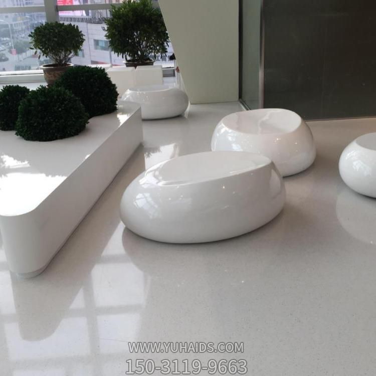 商场楼盘室内摆放玻璃钢异形休闲美陈座椅博鱼网页版