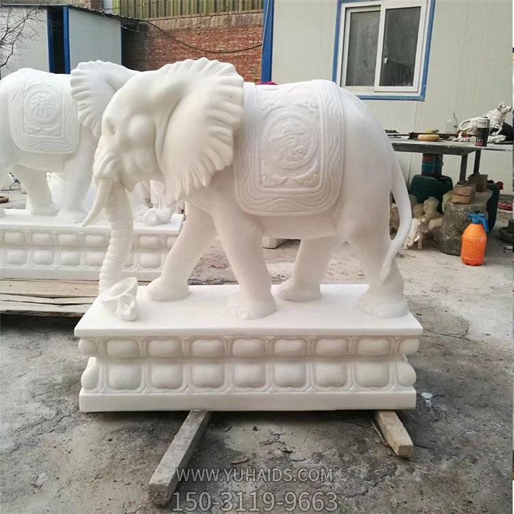 汉白玉石雕庭院别墅门口大型镇宅大象小时博鱼网页版