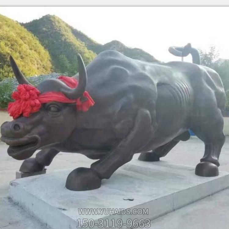 城市街道大型铜雕华尔街牛博鱼网页版