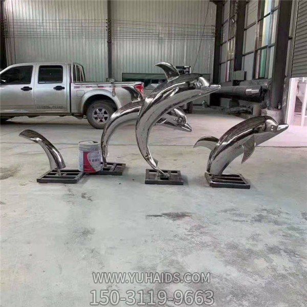 不锈钢镜面抛光海豚组合博鱼网页版售楼部户外喷泉水池摆件