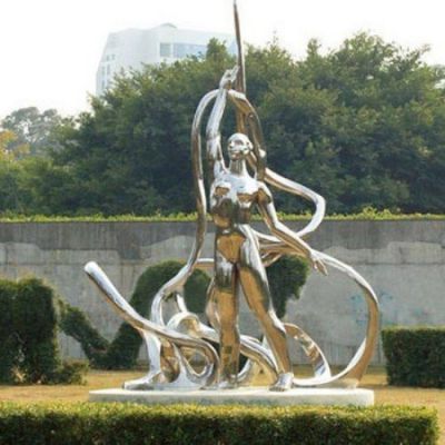 广场镜面不锈钢抽象人物博鱼网页版