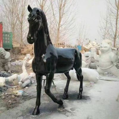 售楼部白摆放玻璃钢马动物小品博鱼网页版