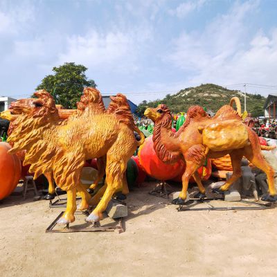 公园街道摆放的玻璃钢喷漆的骆驼博鱼网页版