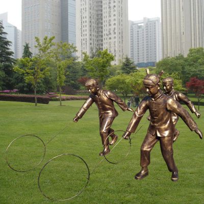 玻璃钢仿铜儿童玩游戏童趣园林景观博鱼网页版摆件