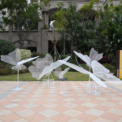 公园街道草坪绿化装饰灯光亮化不锈钢网格蝴蝶小品博鱼网页版