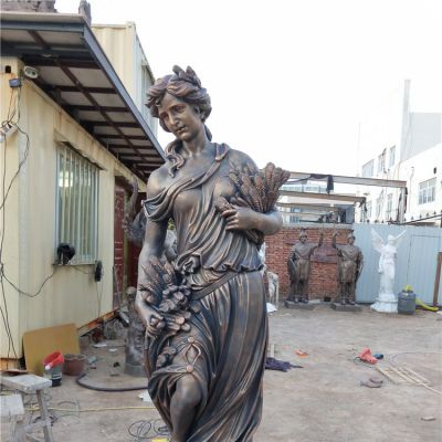 户外街道玻璃钢仿铜西方人物景观博鱼网页版