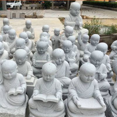 景点摆放天然石材花岗岩雕刻小沙弥组合博鱼网页版