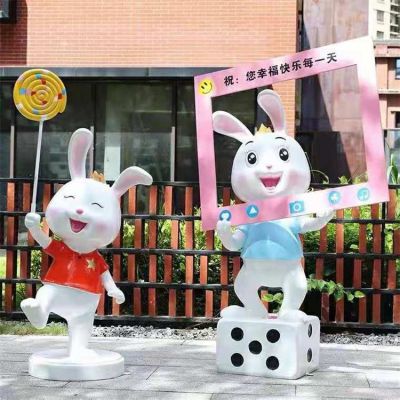 商场户外玻璃钢卡通兔子景观博鱼网页版