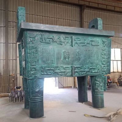 大型广场摆放仿古大克铜鼎博鱼网页版