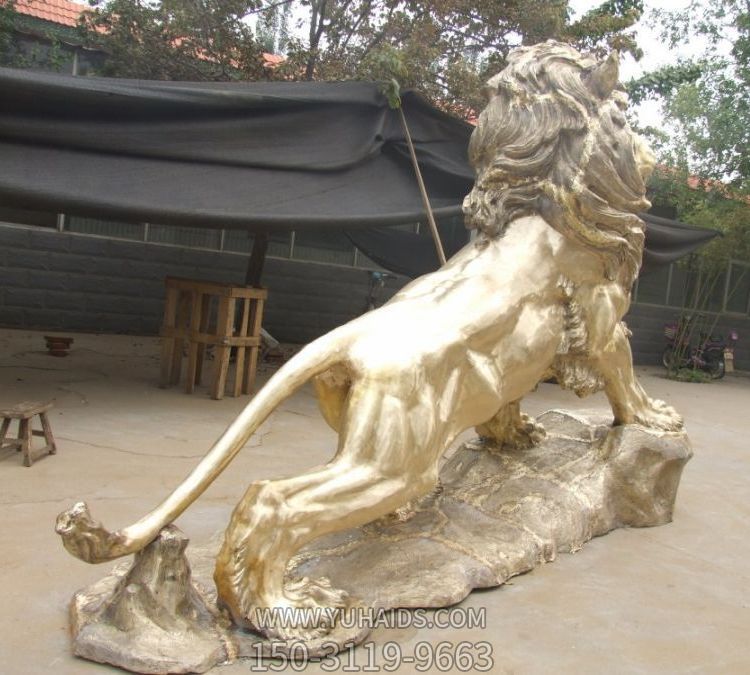  黄铜铸造大型西洋狮子博鱼网页版企业酒店门口摆件