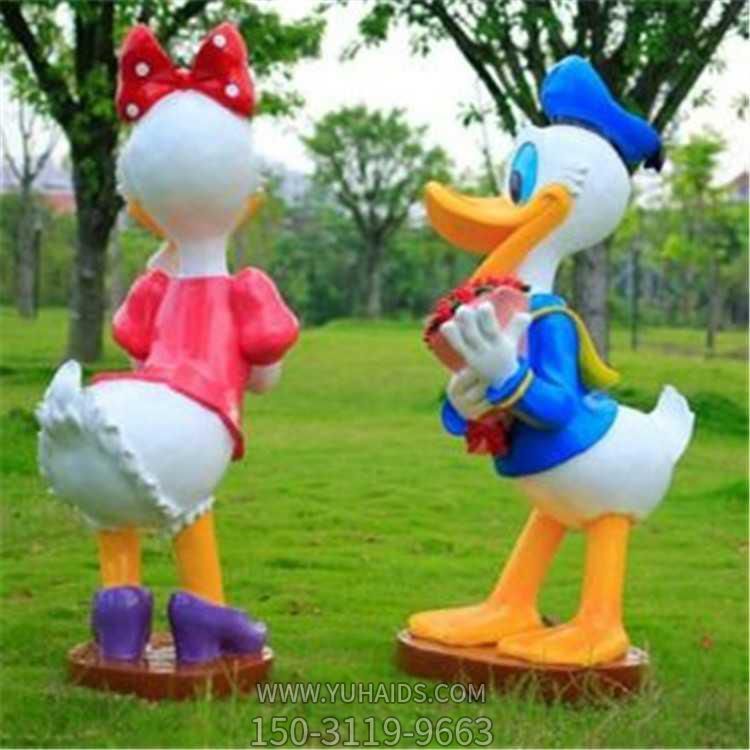 迪士尼乐园玻璃钢卡通唐老鸭博鱼网页版