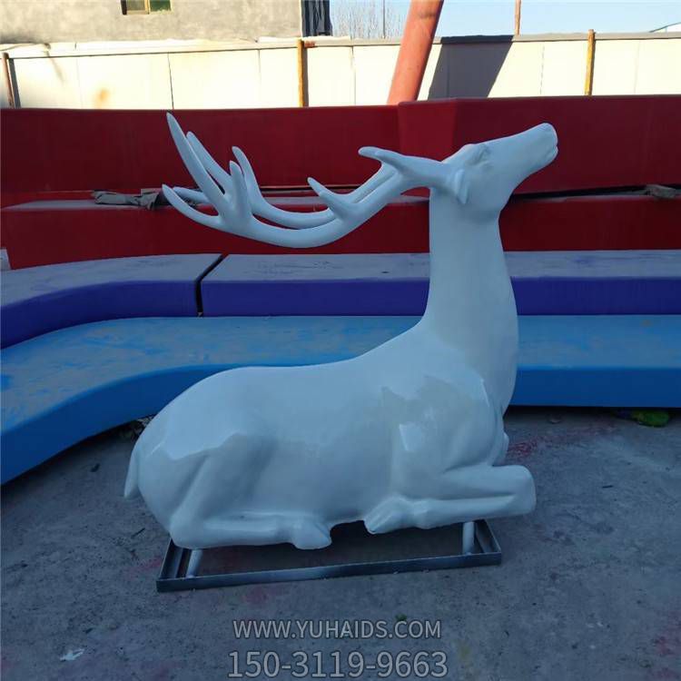 校园广场公园玻璃钢几何创意动物博鱼网页版景观