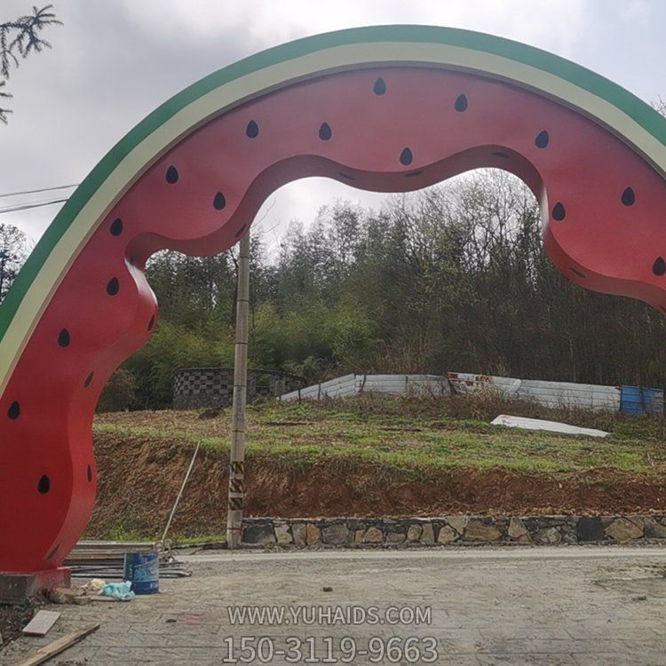 农场摆放玻璃钢大型西瓜拱门博鱼网页版