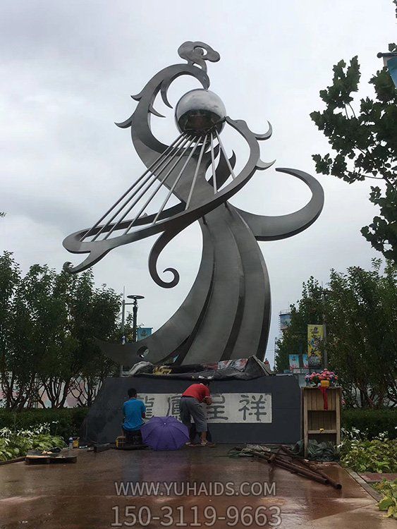 广场大型不锈钢抽象艺术凤凰博鱼网页版