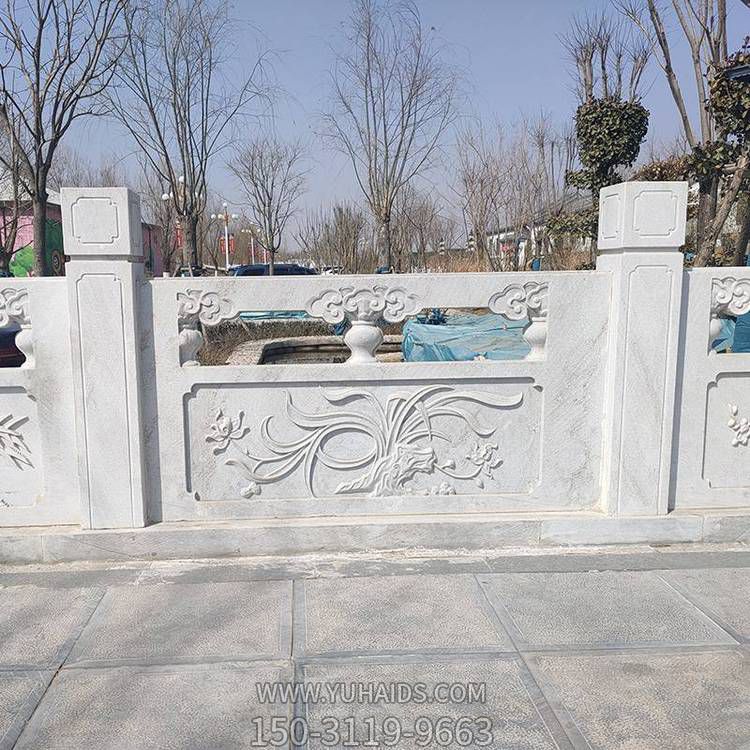 汉白玉雕刻兰花街道装饰古建筑石雕防护栏板博鱼网页版