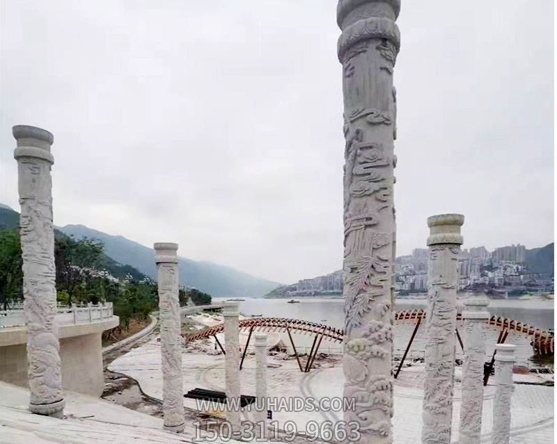 湖边公园景区摆放大理石浮雕石柱博鱼网页版