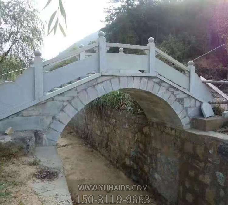 景点户外造景摆放青石栏板小石拱桥园林博鱼网页版