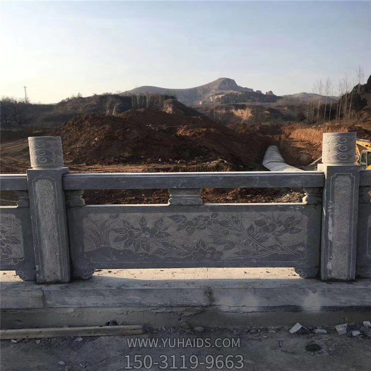 青石浮雕荷花仿古做旧景点河道石桥防护栏板博鱼网页版