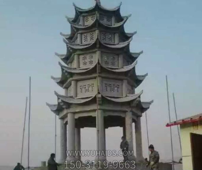 佛教寺院摆放多层青石仿古塔凉亭博鱼网页版