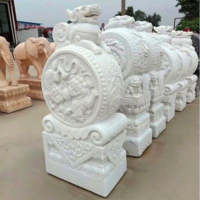 景区建筑门口摆放汉白玉浮雕神兽抱鼓石摆件