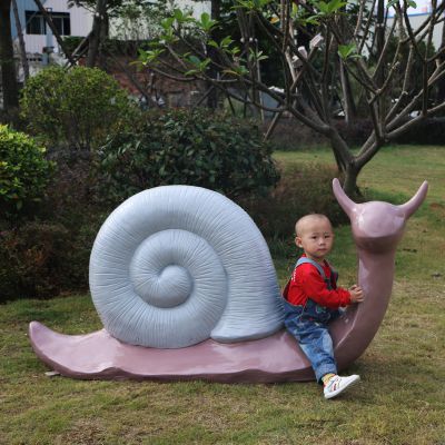 公园摆放的可以做人的玻璃钢彩绘蜗牛博鱼网页版