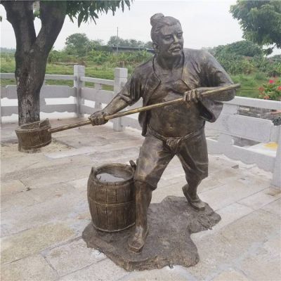 景点户外玻璃钢仿铜农耕文化施肥人物小品博鱼网页版