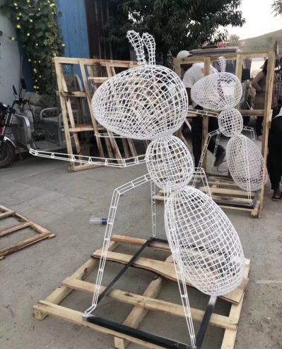 步行街坐立铁艺网格不锈钢蚂蚁博鱼网页版