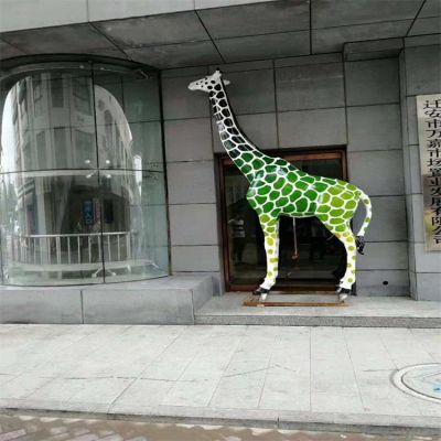 游乐园摆放大型玻璃钢喷漆卡通长颈鹿博鱼网页版