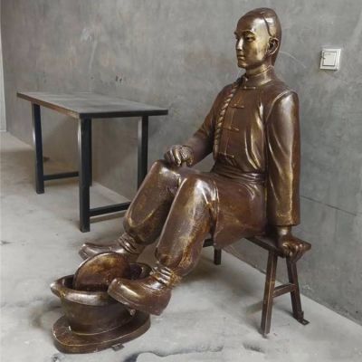 情景小品玻璃钢仿铜捻药的人物博鱼网页版