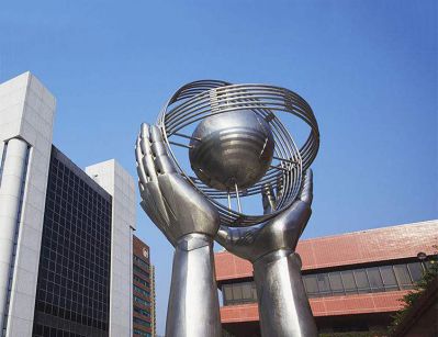 企业小区手托球切面不锈钢手型博鱼网页版