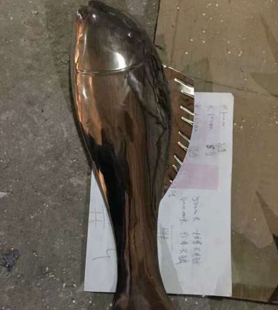 不锈钢镜面抽象校园博鱼网页版