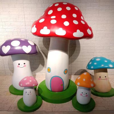 公园草地摆放玻璃钢卡通彩绘小蘑菇博鱼网页版景观摆件