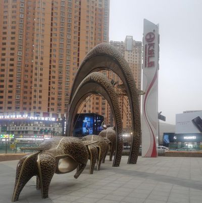 大型黄铜广场精神堡垒文化街景观博鱼网页版