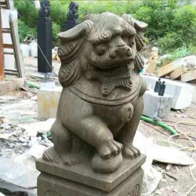 庭院大门口狮子坐姿大理石拴马柱