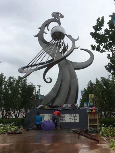 广场大型不锈钢抽象艺术凤凰博鱼网页版