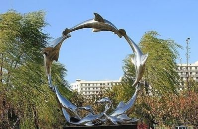 景区多只环形不锈钢海豚博鱼网页版