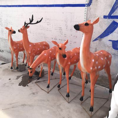 公园景区玻璃钢彩绘五只鹿博鱼网页版