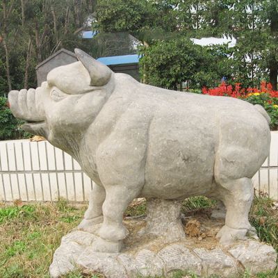 石雕猪，憨态可掬的大肥猪