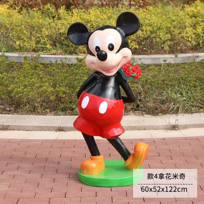 电影院一只拿花等待的玻璃钢米老鼠博鱼网页版