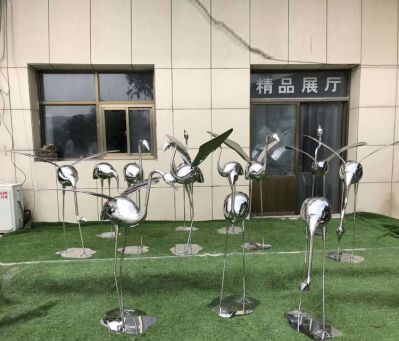 公园不锈钢镜面抽象鹤博鱼网页版