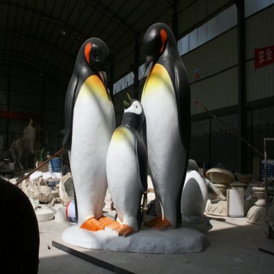 大型玻璃钢仿真企鹅，一家三口企鹅博鱼网页版