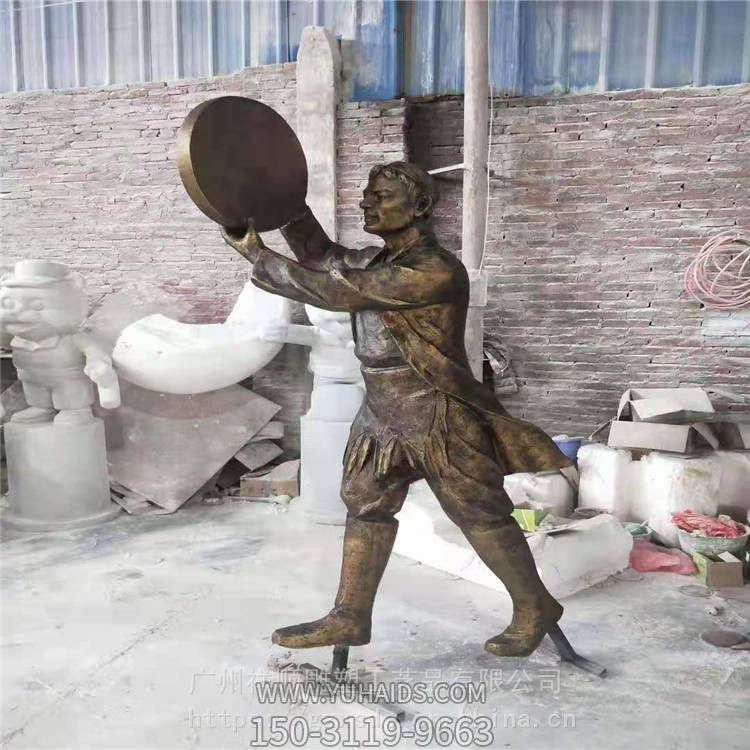 广场玻璃钢仿铜民族跳舞人物雕像博鱼网页版