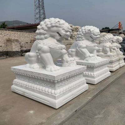 企业门口摆放汉白玉雕刻石狮子门墩