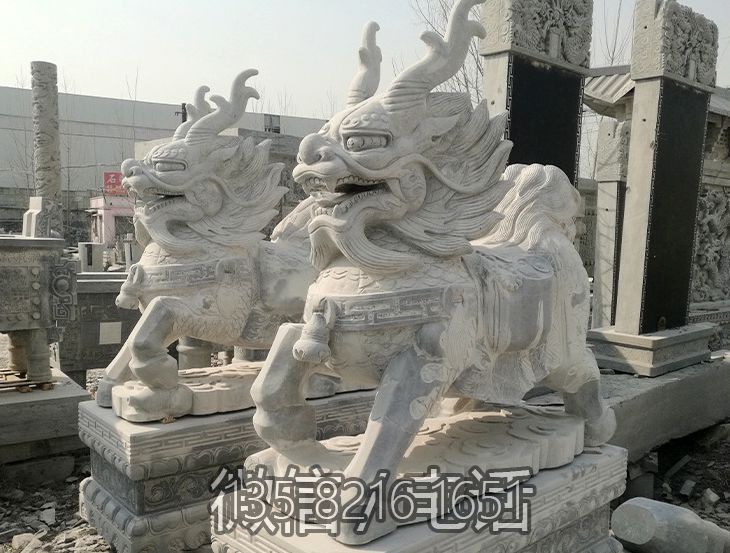 庭院大门口摆放大理石招财麒麟博鱼网页版