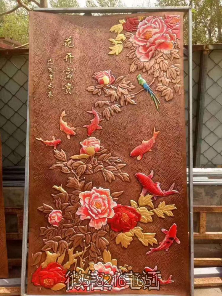 花开富贵彩绘铜浮雕